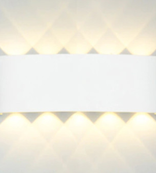 HẮT TƯỜNG 10W 10 TIA VỎ TRẮNG EVEN. AS VÀNG